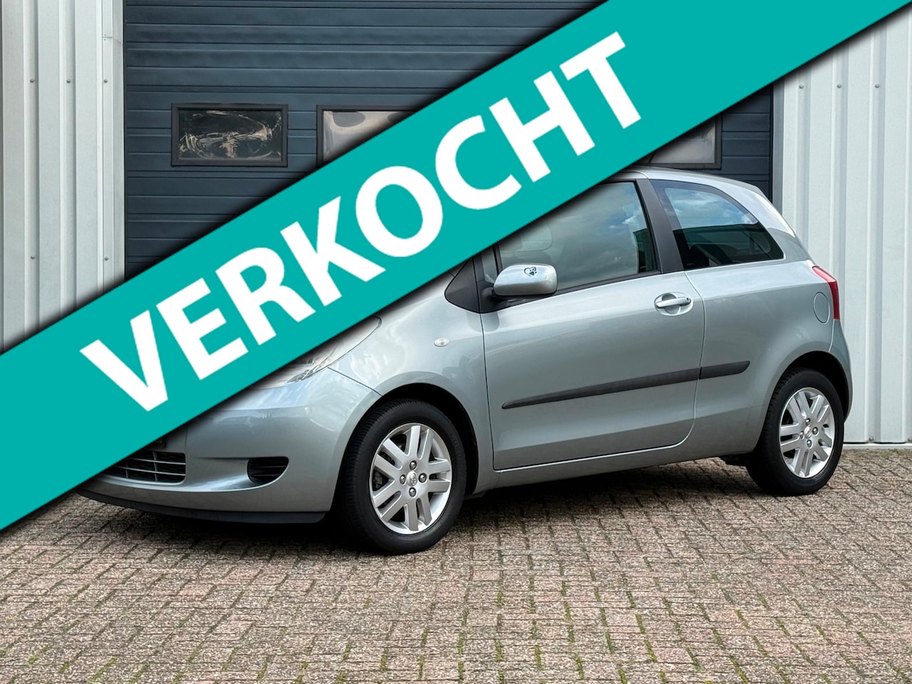 Toyota Yaris - 1.3 VVTi Sol 2e EIG / AIRCO / NAP / APK - AutoWereld.nl