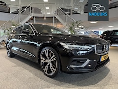 Volvo V60 - 2.0 T8 Twin Engine AWD Inscription, Trekhaak, Pano, Stoelkoeling