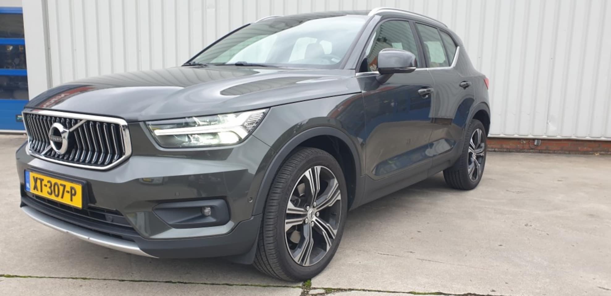 Volvo XC40 - 2.0 T4 INSCRIPTION  Panorama dak - AutoWereld.nl