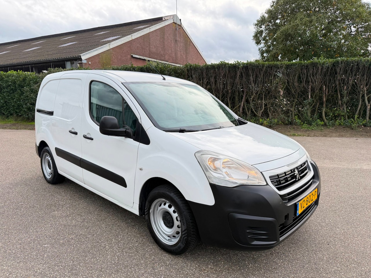 Peugeot Partner - 1.6 BlueHDI - AC - EURO 6 - APK 10/2027 - AutoWereld.nl