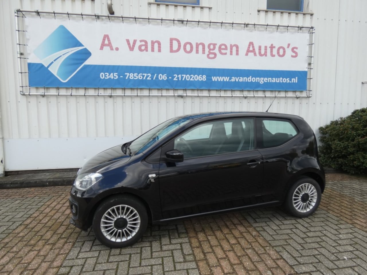 Volkswagen Up! - 1.0 high up! 1.0 HIGH UP! 75PK,Airco,Navi,Cruise,PDC,Bltooth - AutoWereld.nl