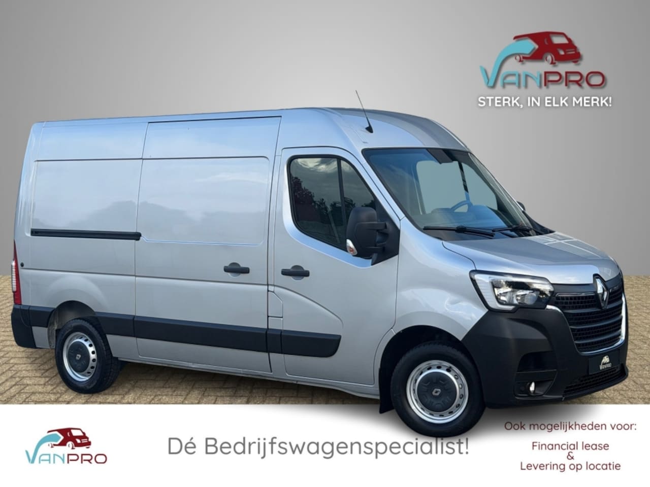 Renault Master - 2.3 TDCi 135PK L2H2 / Navi / Trekhaak / Airco / Comfort Stoel - AutoWereld.nl