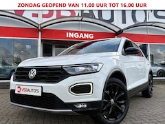 Volkswagen T-Roc - 1.5 TSI ACT AUT. 150PK SPORT BUSINESS-R PANO-DAK CAMERA CARPLAY AIRCO LMV PDC