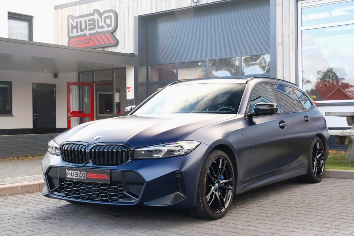 BMW 3-serie Touring - 330i Panoramadak, HUD, HK Muziek! - AutoWereld.nl