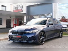 BMW 3-serie Touring - 330i Panoramadak, HUD, HK Muziek Individual color