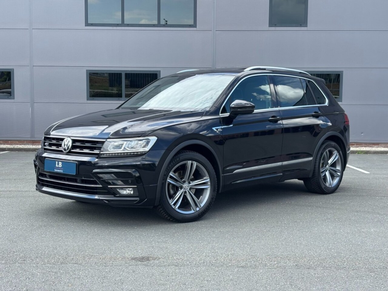 Volkswagen Tiguan - 1.4 TSI, Highline, R-line, Pano/carplay - AutoWereld.nl