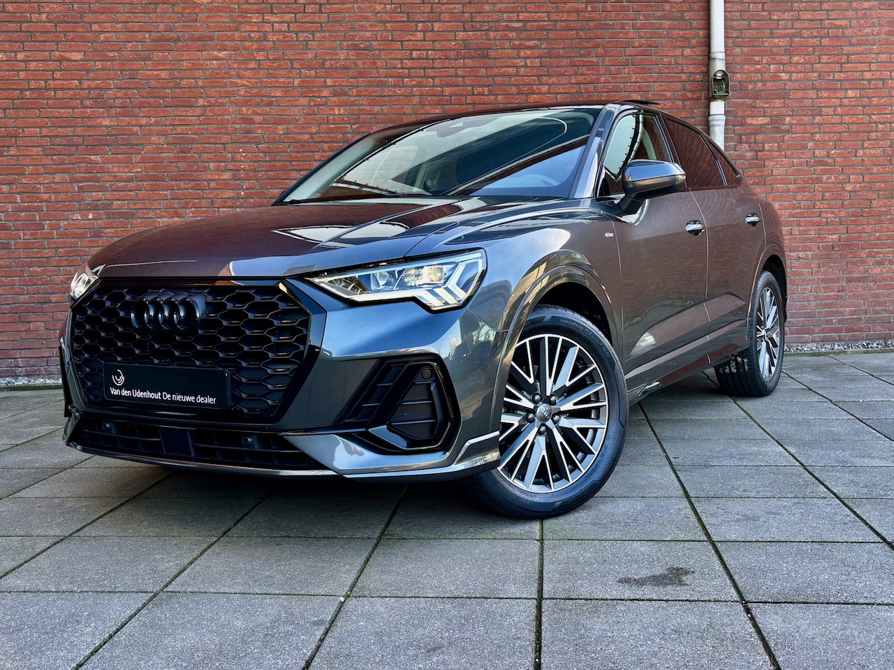 Audi Q3 Sportback - 35 TFSI Pro Line S Panoramadak,Achteruirijcamera - AutoWereld.nl