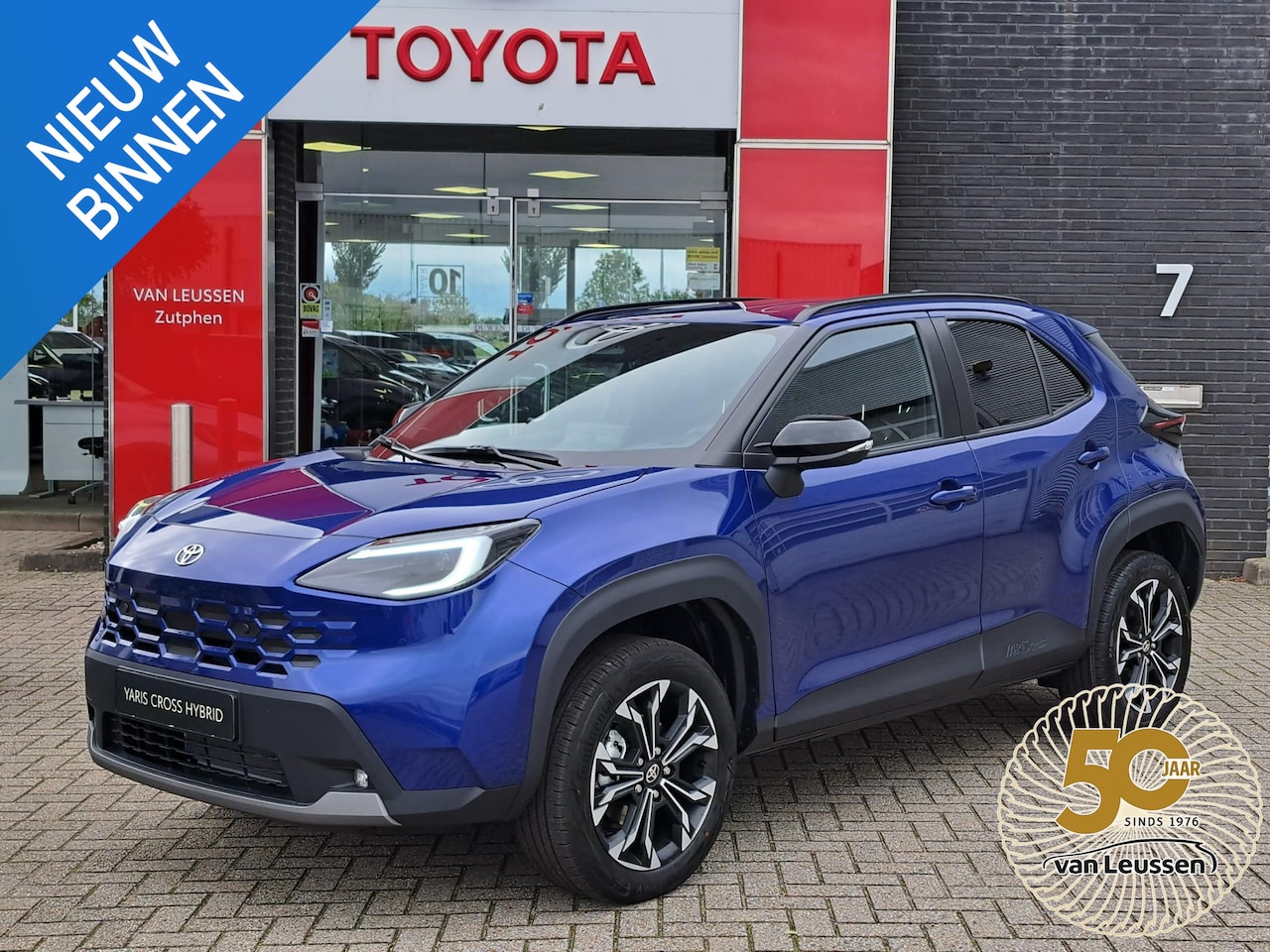 Toyota Yaris Cross - 1.5 Hybrid 130 Dynamic NIEUW IN DE SHOWROOM DIRECT LEVERBAAR COMFORT PACK JUNIPER BLUE MET - AutoWereld.nl