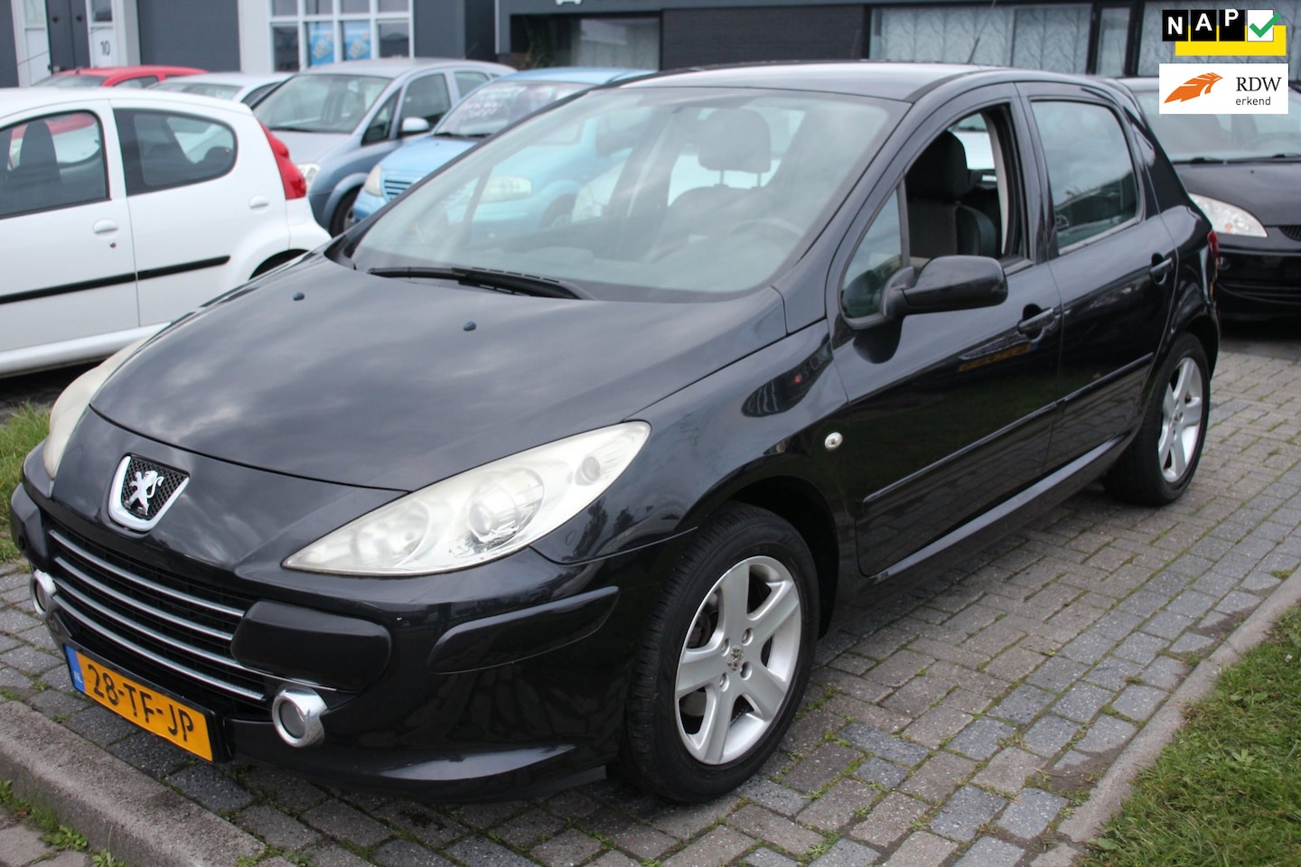 Peugeot 307 - 2.0-16V XSI 140PK! UNIEK! 5-deurs Leder/stof Climate Cruise LM-Velgen NAP APK - AutoWereld.nl