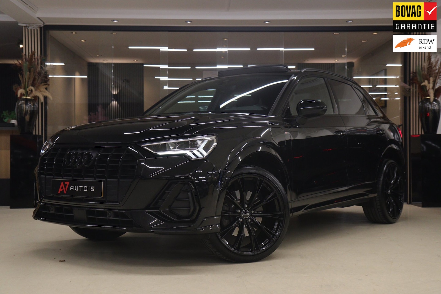 Audi Q3 - 45 TFSI e S Edition 3X S-Line /PANO/KEYLES/STOELV/BOMVOL - AutoWereld.nl