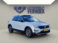 Volkswagen T-Roc - 1.5 TSI Sport Trekhaak - Panodak - Stoelverwarming