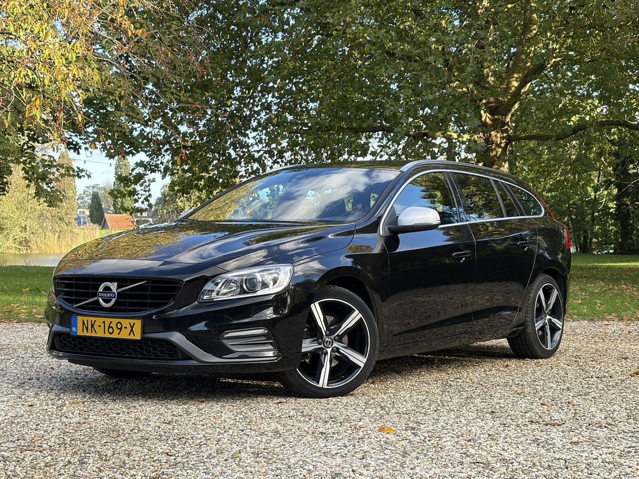 Volvo V60 - T3 Nordic+ R-Design, Trekhaak* Dealer O.H.* - AutoWereld.nl