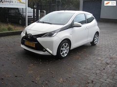 Toyota Aygo - 1.0 VVT-i x-play Automaat