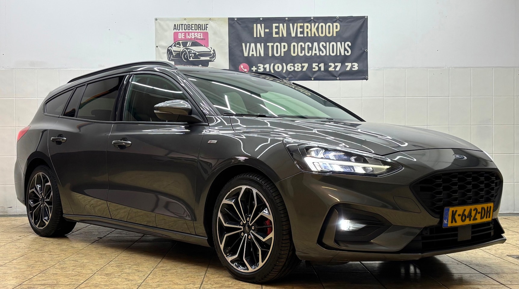 Ford Focus Wagon - 1.5 EcoBoost ST Line X Business / DEALER O.H / 2DE EIGENAAR - AutoWereld.nl