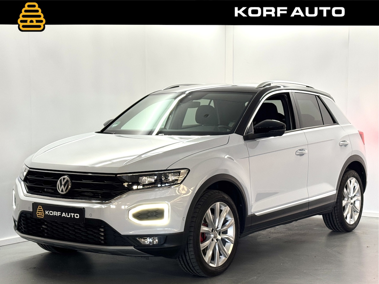 Volkswagen T-Roc - 2.0 TSI 4Motion Sport DSG / Winter / Camera / Digi / Keyless - AutoWereld.nl