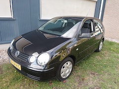 Volkswagen Polo - 1.4-16V Highline 2003 Airco NWAPK
