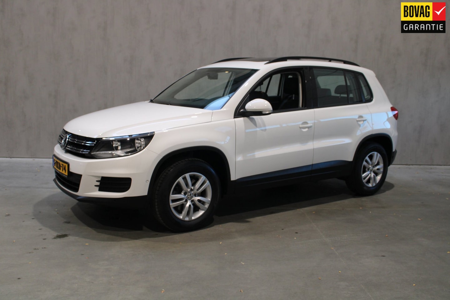 Volkswagen Tiguan - 1.4 TSI Sport&Style Leer/Panoramadak/2e eigenaar/ Prijs is rijklaar incl bovag - AutoWereld.nl