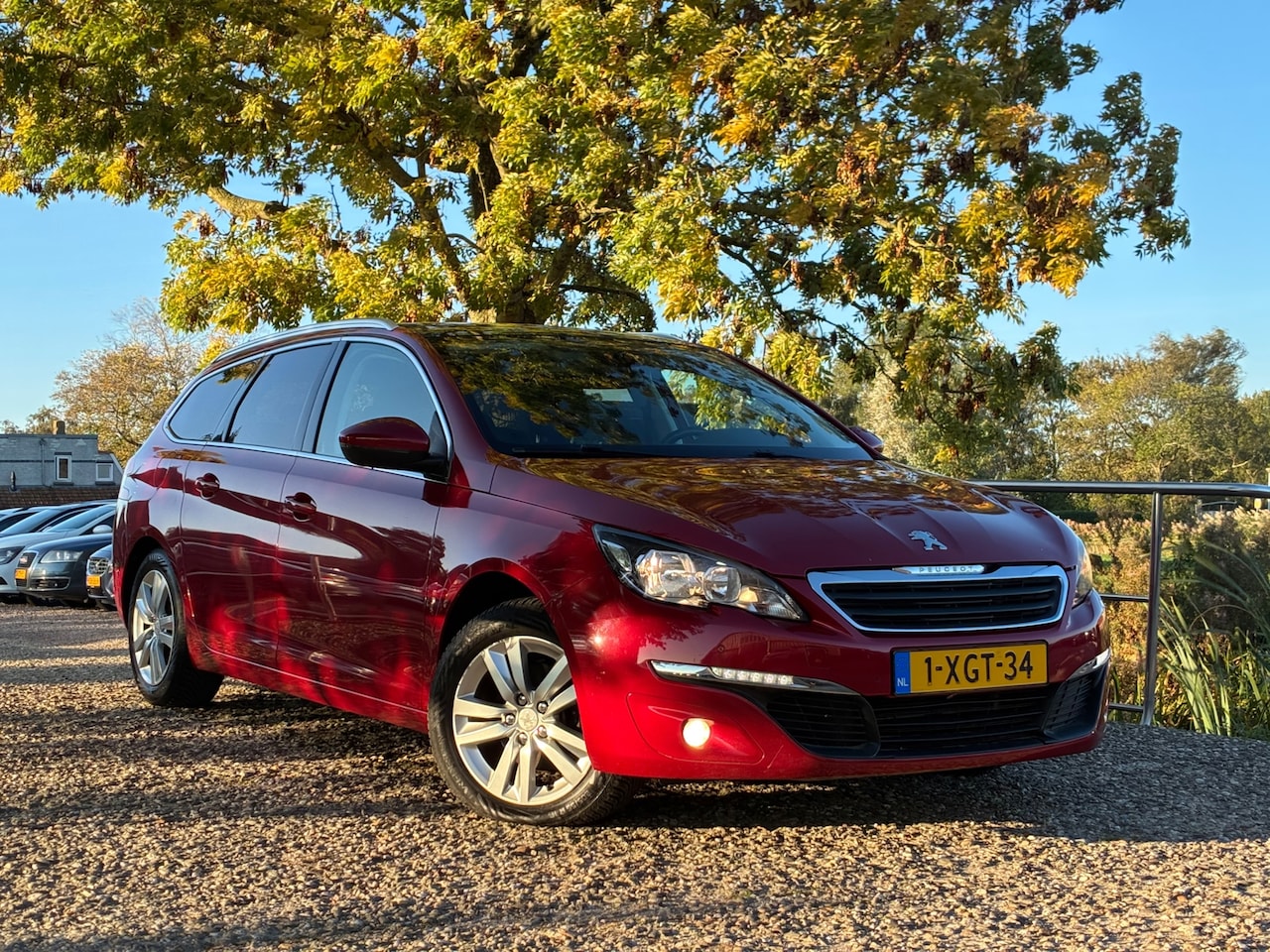 Peugeot 308 SW - 1.2 | Goed onderhouden!! | Pano + Navi + Cruise nu €2.975,-!! - AutoWereld.nl