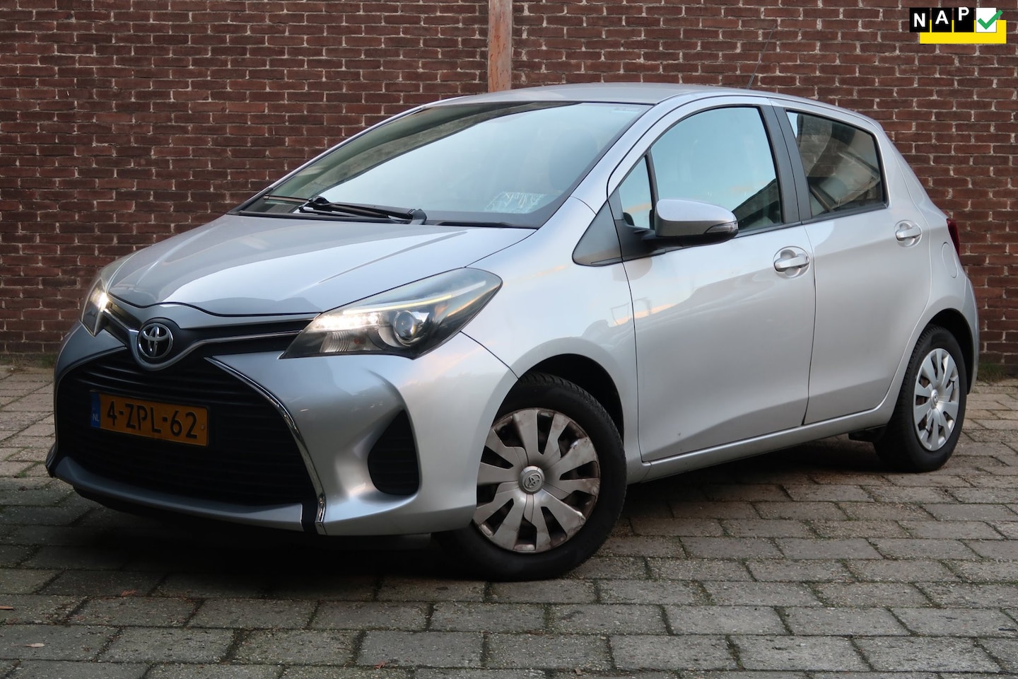 Toyota Yaris - 1.3 VVT-i Aspiration *Rijklaarprijs *Airco *NAP - AutoWereld.nl