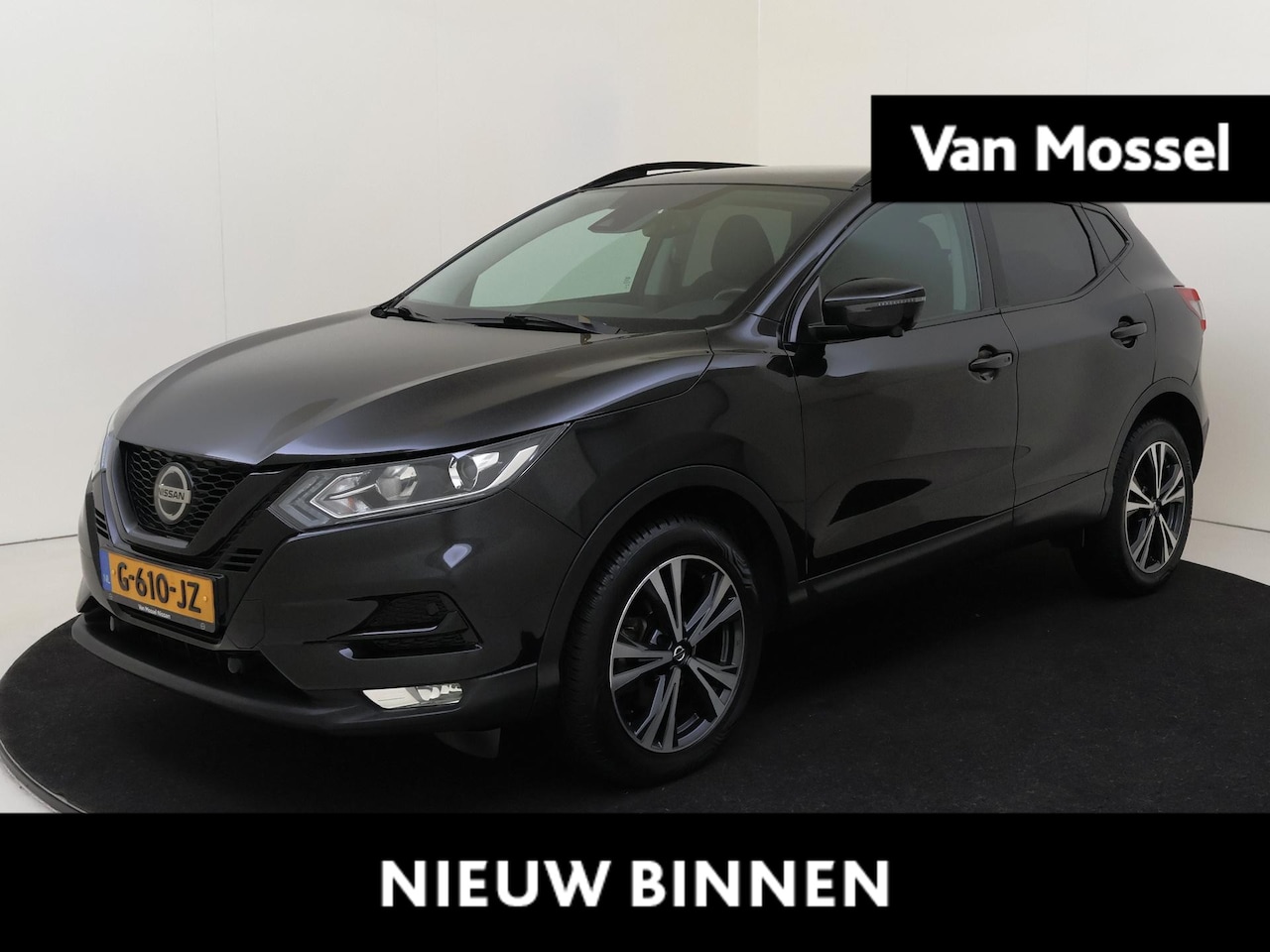 Nissan Qashqai - 1.3 DIG-T N-Connecta Black Edition | Navigatie | 360 Camera | Panoramadak | - AutoWereld.nl