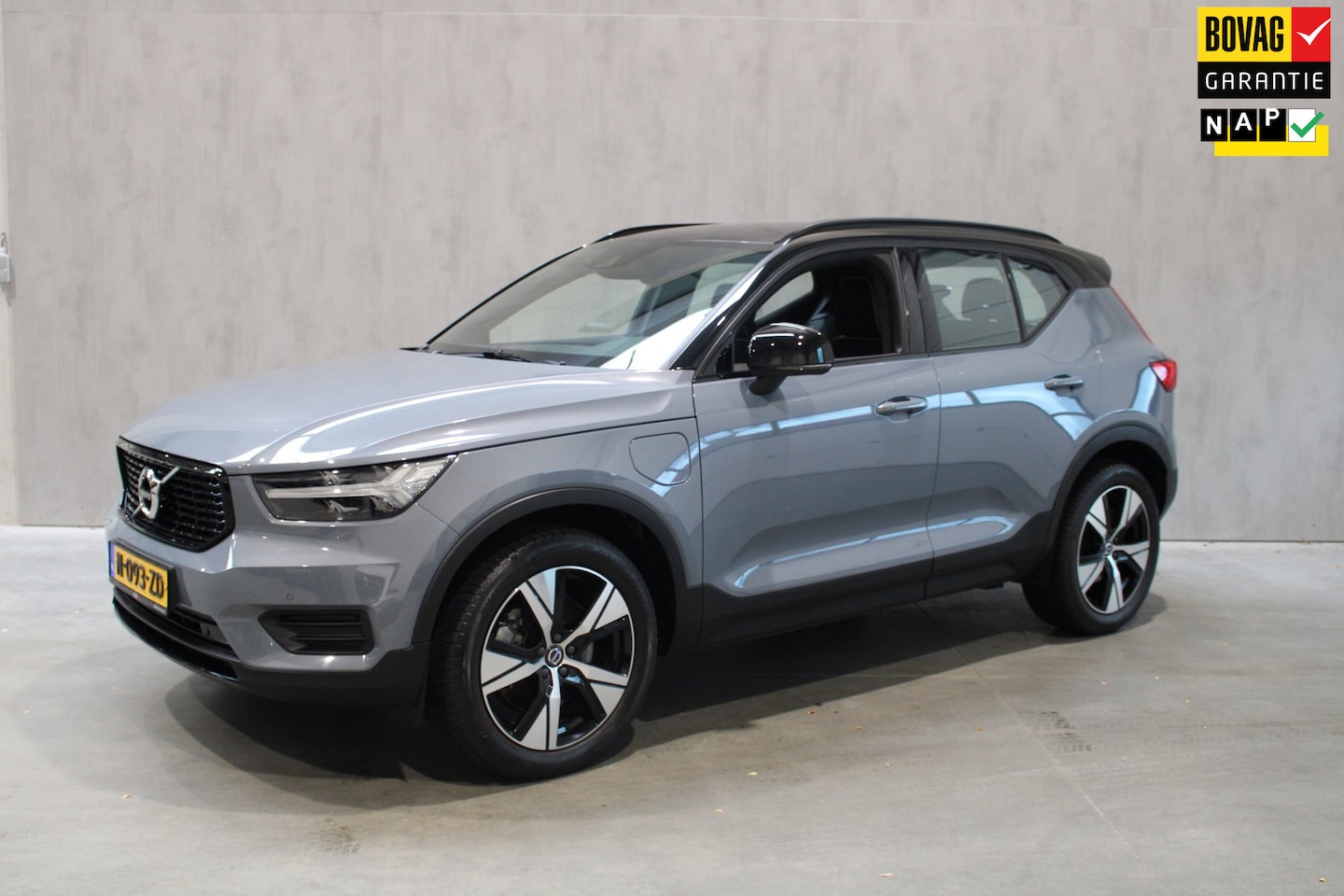 Volvo XC40 - 1.5 T4 Recharge R-Design Prijs is rijklaar incl bovag garantie - AutoWereld.nl