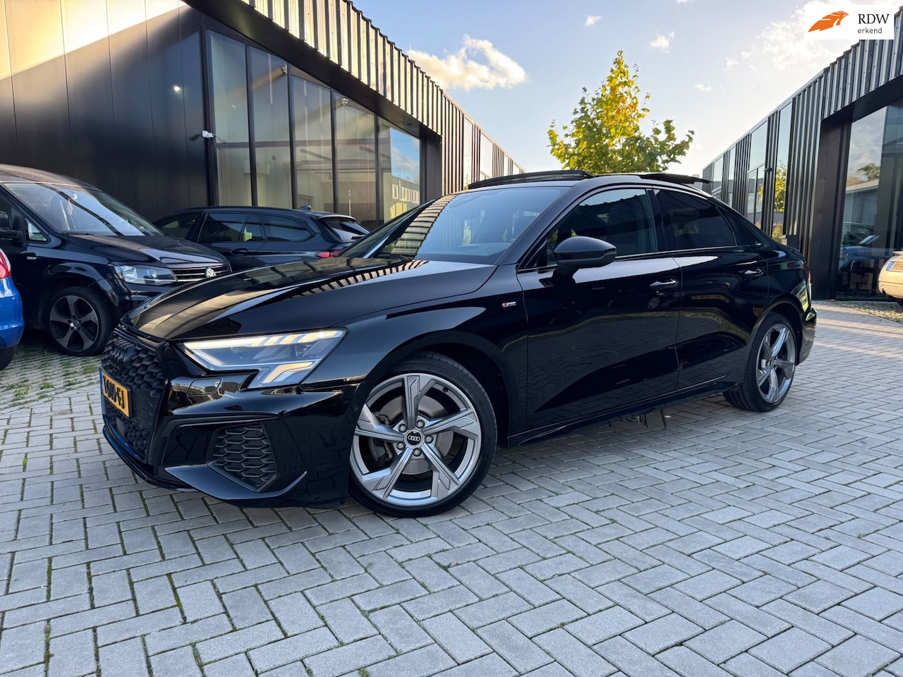 Audi A3 Limousine - 35 TFSI edition one S-tronic Pano Sfeer HUD Camera - AutoWereld.nl