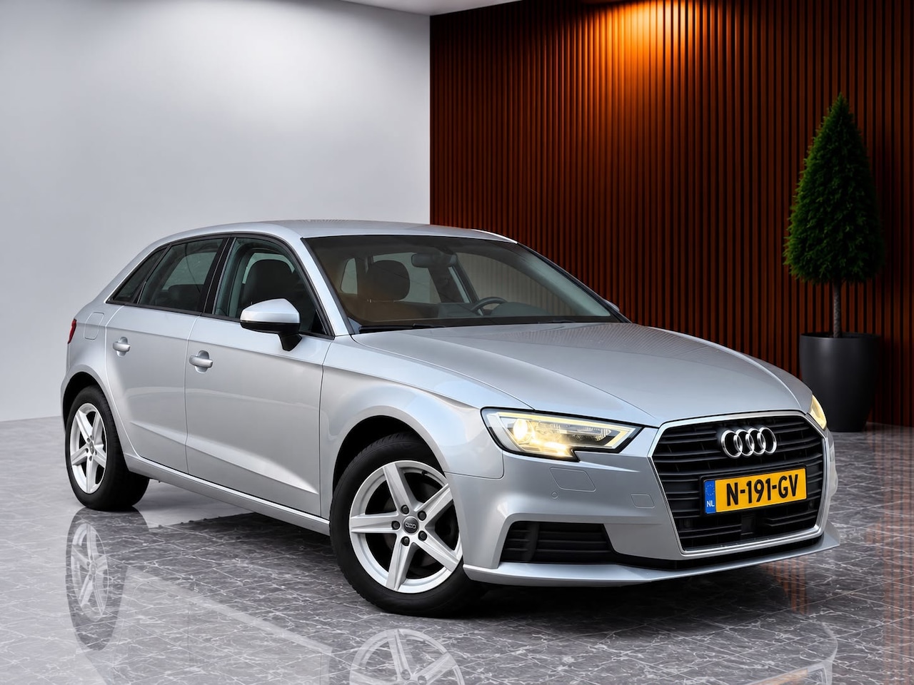 Audi A3 Sportback - 1.0 TFSI Pro Line (CAMERA, PARKEERSENSOREN, DODE HOEK DETECTIE, GOED ONDERHOUDEN, NAVIGATI - AutoWereld.nl