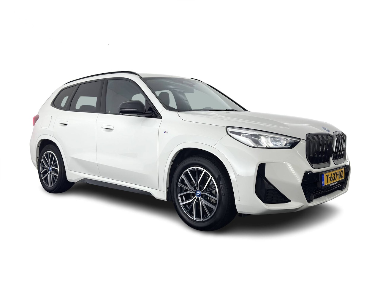 BMW iX1 - xDrive30 M-Styling Launch Edition 67 kWh (3-Fase-11kW) {SoH-99%) (INCL.BTW) *LEATHER-MICRO - AutoWereld.nl