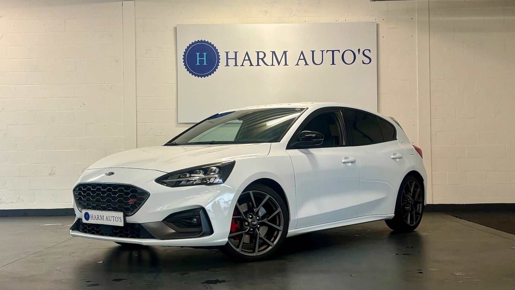 Ford Focus - 2.3 EcoBoost ST-3 280PK Navi / Headupdisplay / CAM / LED / PDC - AutoWereld.nl