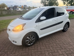Toyota Aygo - 1.0 Benzine - Automaat - Airco - APK 03-2027
