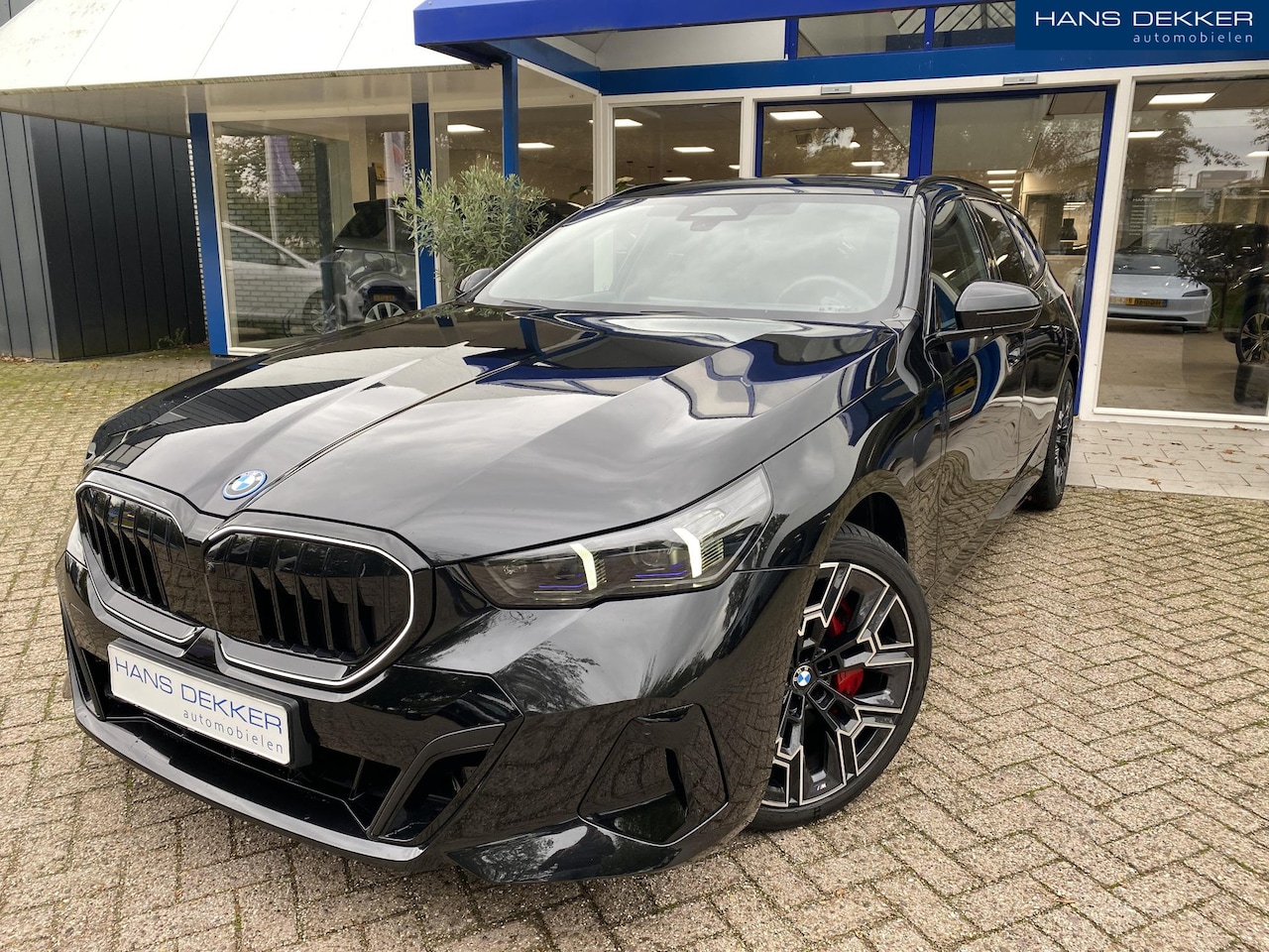 BMW 5-serie Touring - 550e xDrive Memory / stuurverwarming / stoel verkoeling+ verwarming / Nwe prijs 114.000€ - AutoWereld.nl