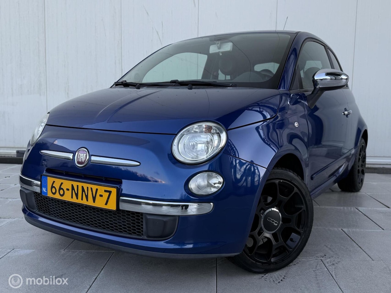 Fiat 500 - 1.2 Lounge Automaat Airco CarPlay Dark Blue Edition - AutoWereld.nl