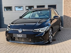 Volkswagen Golf - 8 1.5 eTSI R-Line |IQ|Pano|HK|