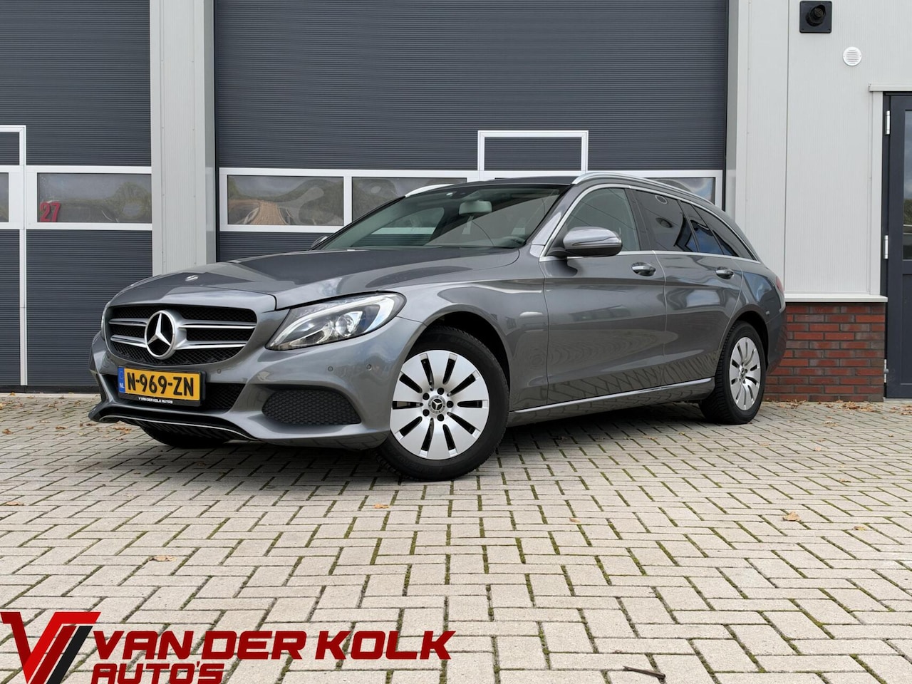 Mercedes-Benz C-klasse Estate - 180 CDI Premium Plus | Leder | Xenon | Navigatie | Trekhaak | Cruise | Climate | Stoelverw - AutoWereld.nl