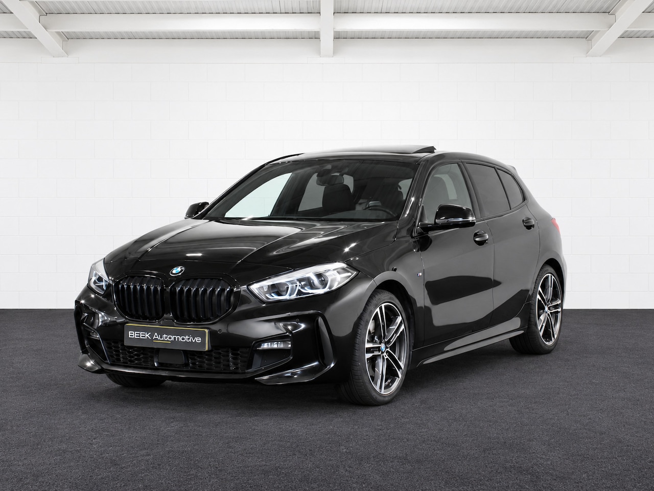 BMW 1-serie - 118i | M Sport | Panoramadak | Apple CarPlay | - AutoWereld.nl