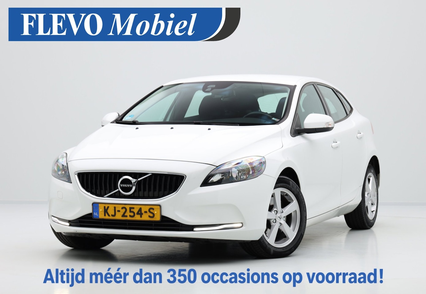 Volvo V40 - 2.0 T2 Nordic Clima|Navi|LMV|Trekhaak - AutoWereld.nl