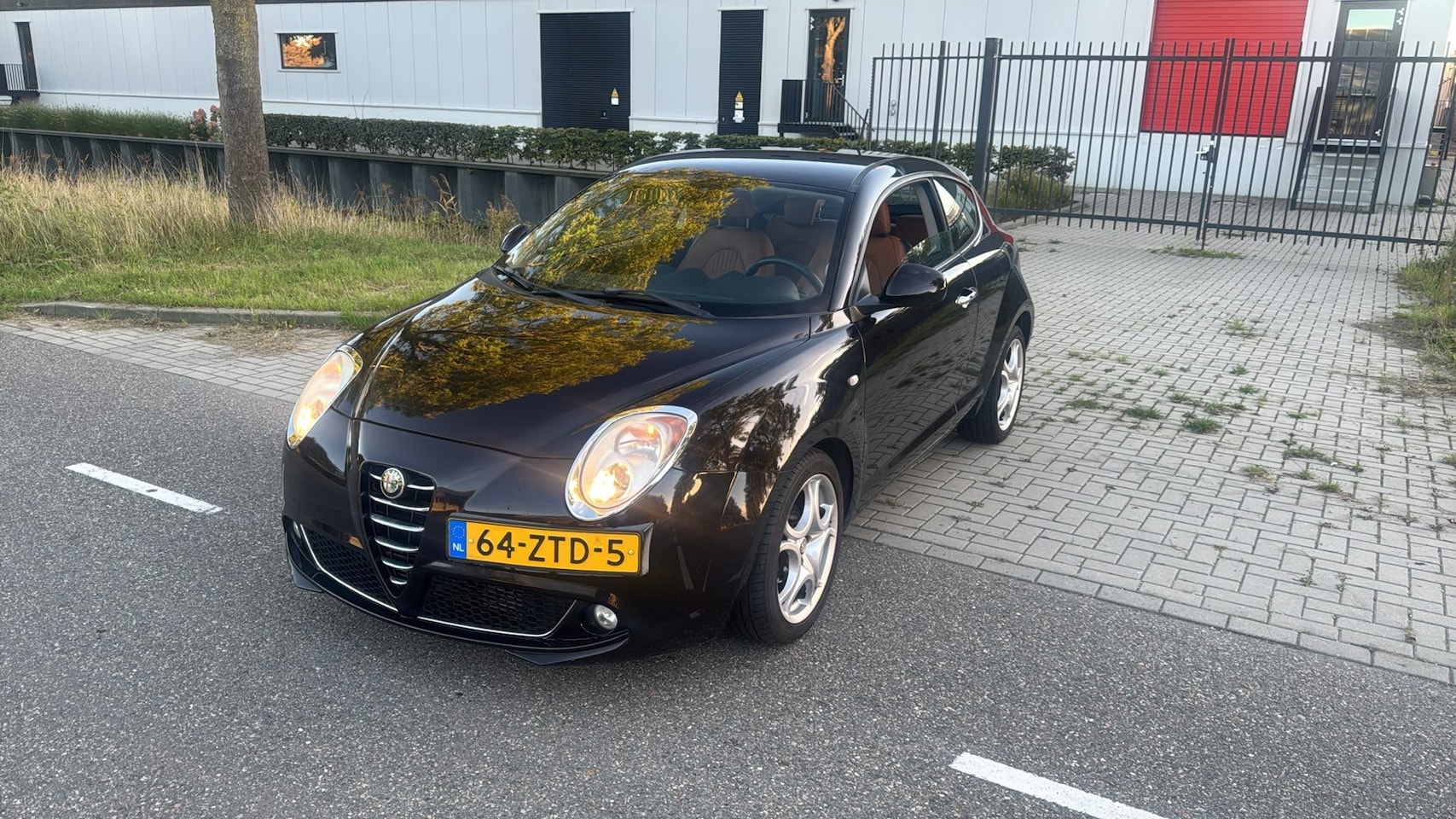 Alfa Romeo MiTo - 0.9 TwinAir Distinctive 144.000 NAP LEER CLIMA ZWART 2013 - AutoWereld.nl