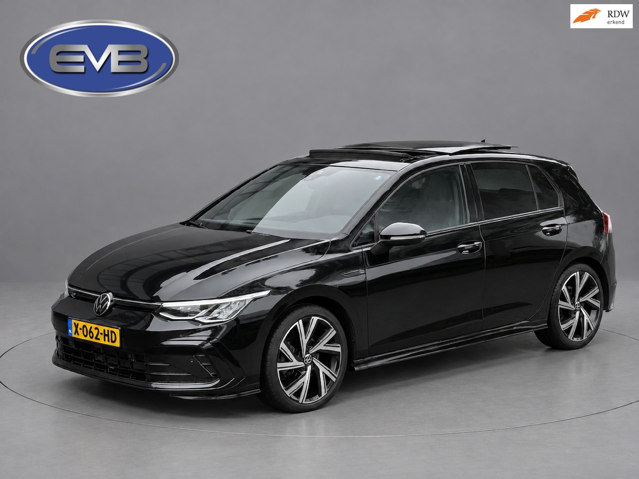 Volkswagen Golf - 1.5 eTSI Automaat R-Line Business, panoramadak, sfeerverlichting, digitaal cockpit,stoelve - AutoWereld.nl