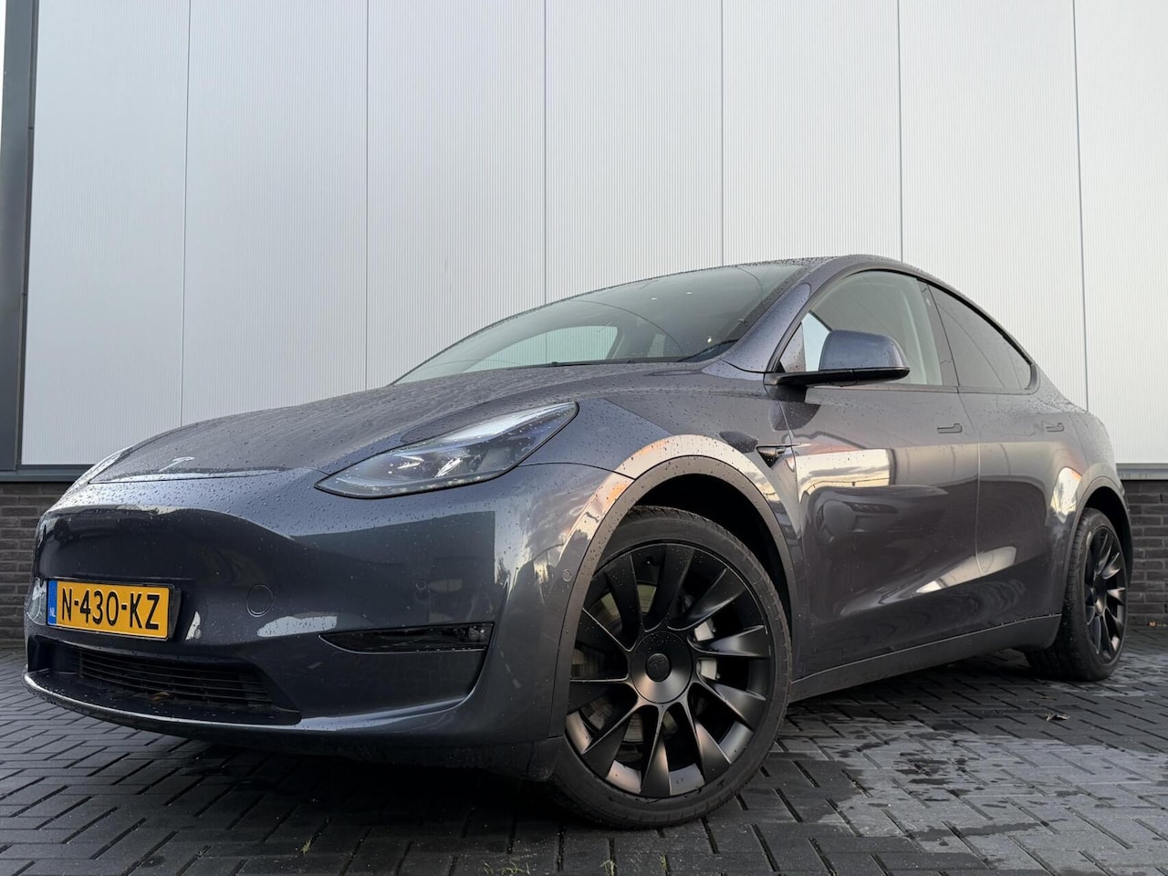 Tesla Model Y - Long Range AWD 75 kWh Long Range AWD 75 kWh - AutoWereld.nl