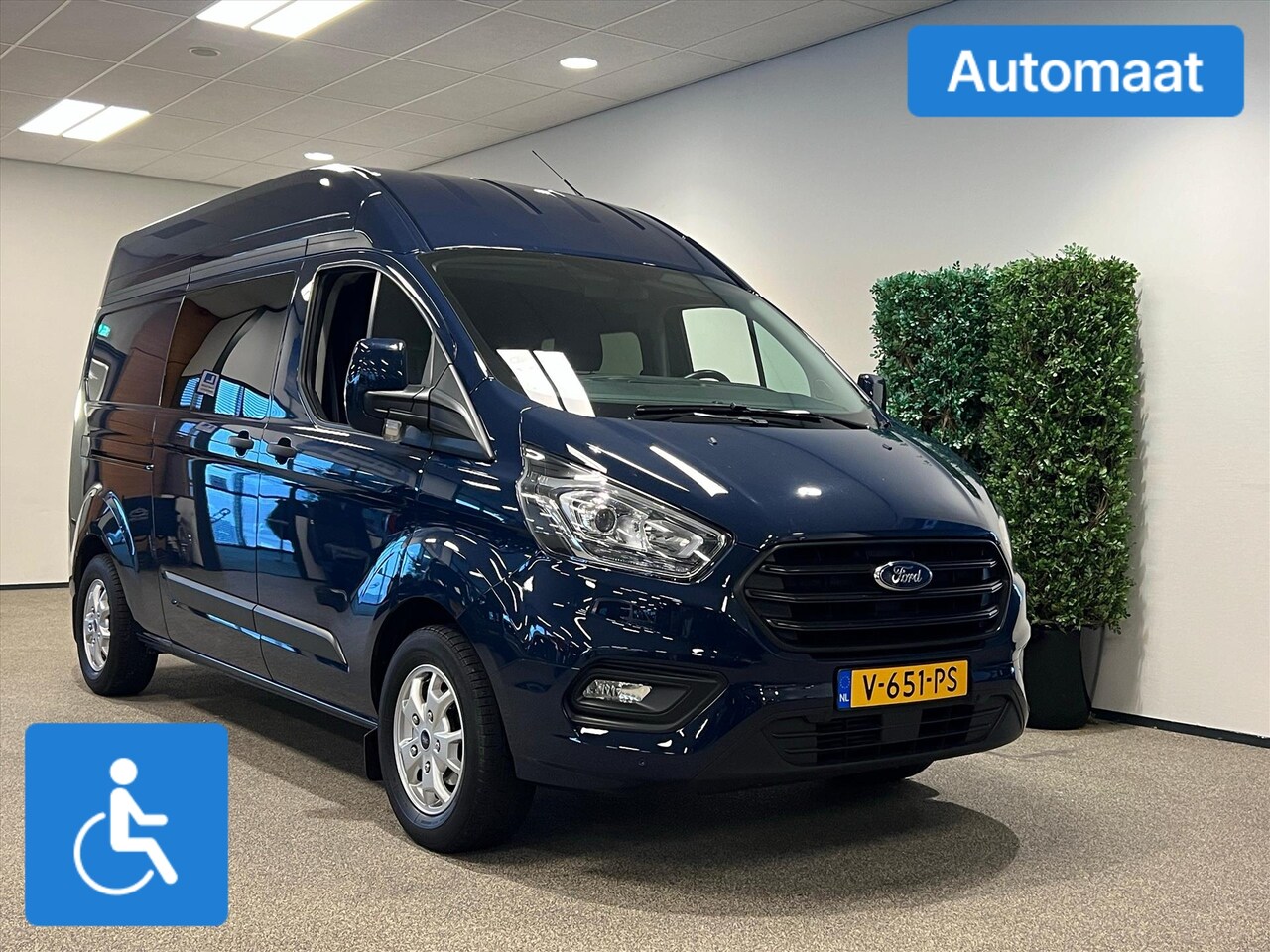Ford Transit Custom - L2H2 Rolstoelbus Automaat (airco) 5+1 incl. linker zijschuifdeur (!) - AutoWereld.nl