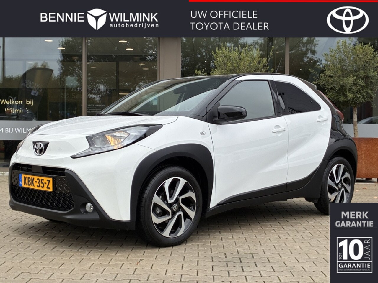 Toyota Aygo X - 1.0 VVT-i S-CVT Pulse Bi-Tone - AutoWereld.nl
