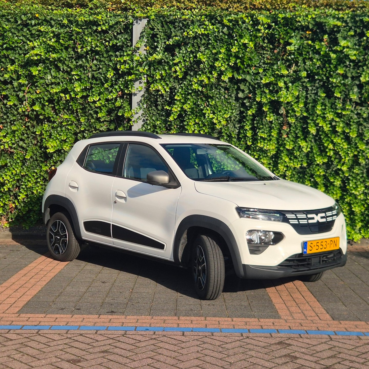 Dacia Spring - Expression 27 kWh | Eerste eigenaar | Lederlook | Airco - AutoWereld.nl