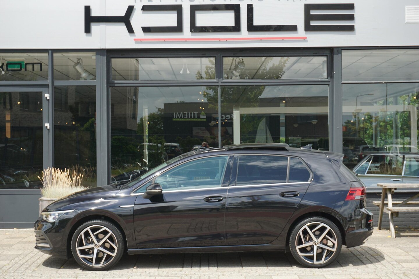 Volkswagen Golf - 1.5 eTSI Style | PANO | ACC - AutoWereld.nl