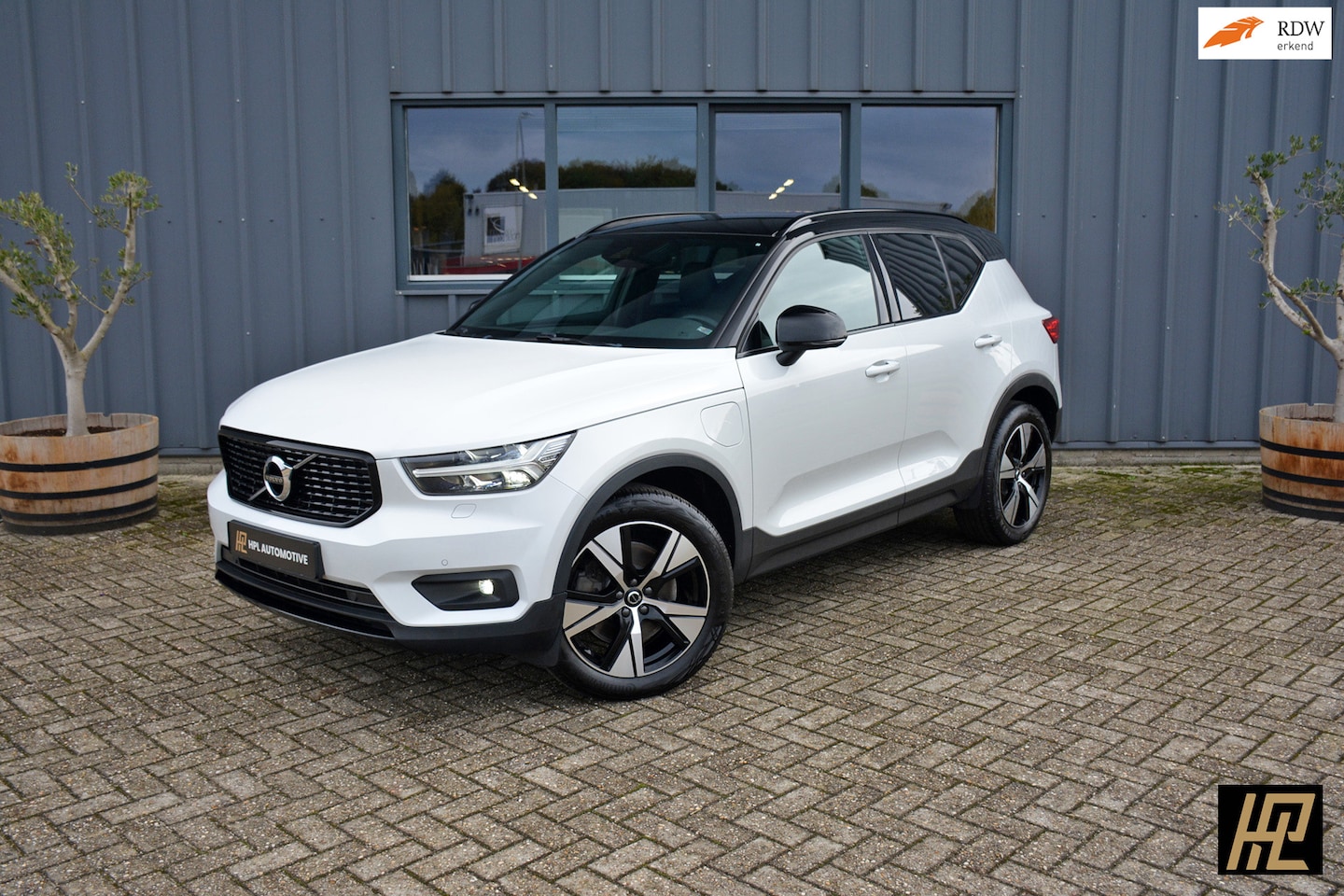 Volvo XC40 - 1.5 T4 211pk Recharge R-Design * Leer * Memory * ACC * Zw.Trekhaak * Stoel+Stuurverw. * Ca - AutoWereld.nl