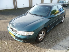 Opel Vectra - 1.6-16V Business Edition