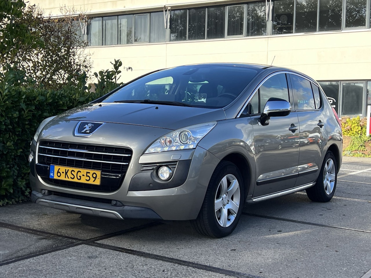 Peugeot 3008 - 2.0 HDiF HYbrid4 Blue Lease |LEDER|TREKHAAK|CLIMA|NAVI|CRUISE| - AutoWereld.nl