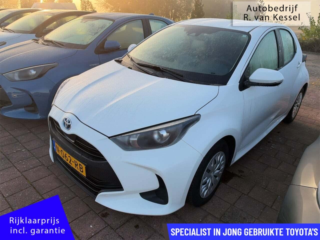 Toyota Yaris - 1.5 Hybrid Active I ACC I Carplay I 4-seizoensbanden I 1e Eig. I NL-auto - AutoWereld.nl
