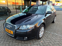 Audi A3 Sportback - 1.6 FSI Attraction / Airco / LMV / Nwe APK