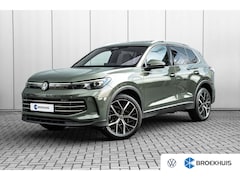 Volkswagen Tiguan - 1.5 eHybrid Elegance | Pano-Dak | H&K Sound l Head-up display | Elekt. Trekhaak | Stoel/St