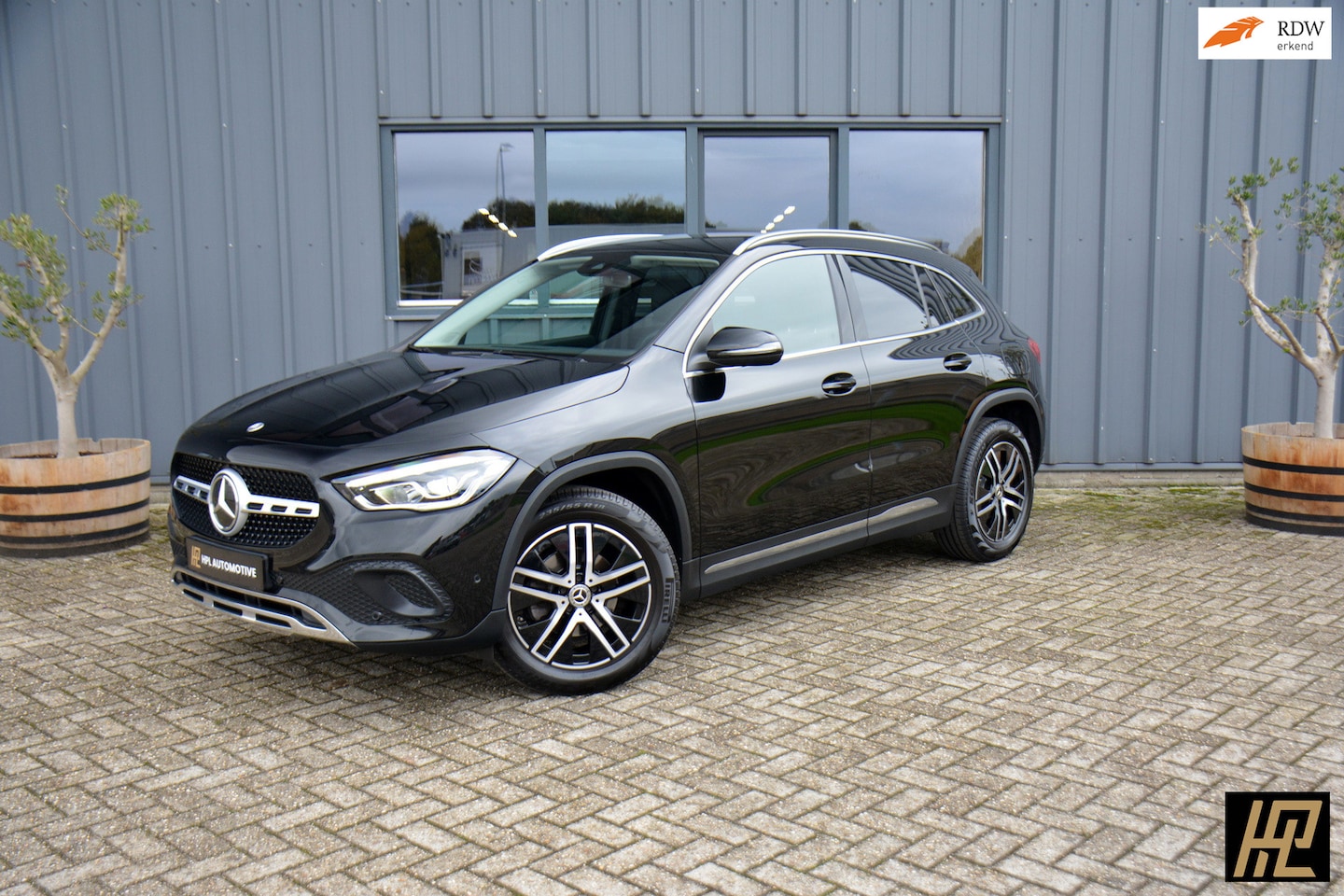 Mercedes-Benz GLA-Klasse - 180 Business Line 136pk Aut. * Leer * Navi * Carplay/Android * Cruise * Stoelverwarming * - AutoWereld.nl